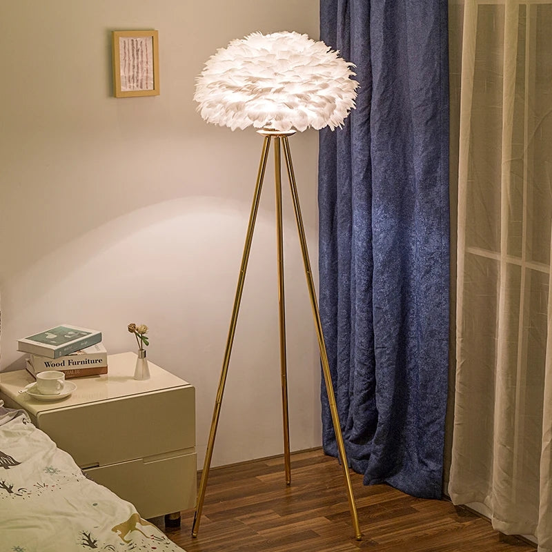 Feather floor lamp