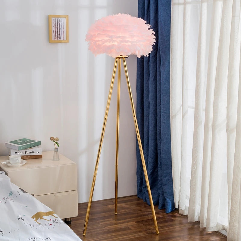 Feather floor lamp