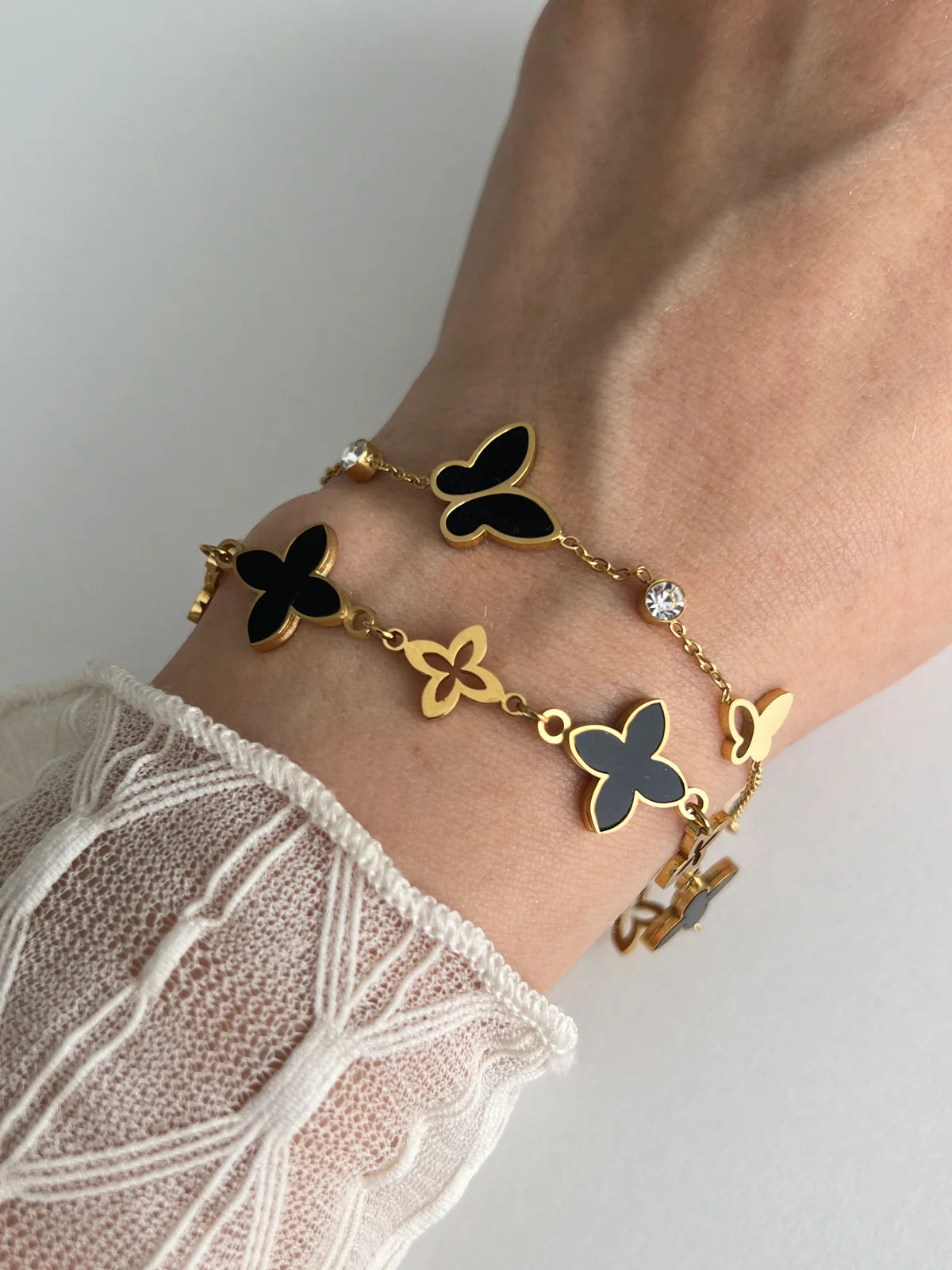 FLOAT BUTTERFLY BRACELET