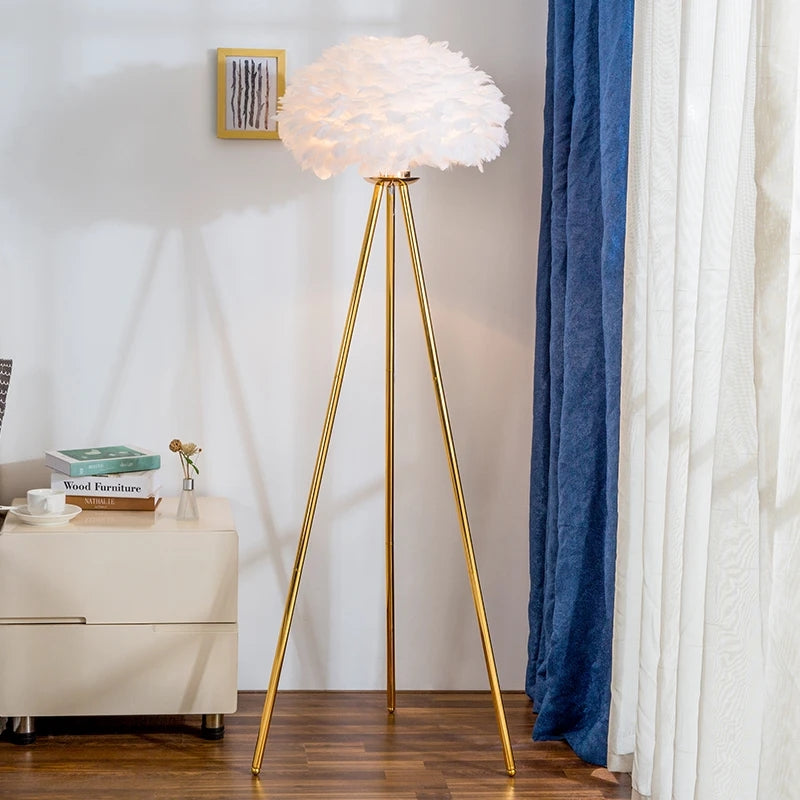 Feather floor lamp