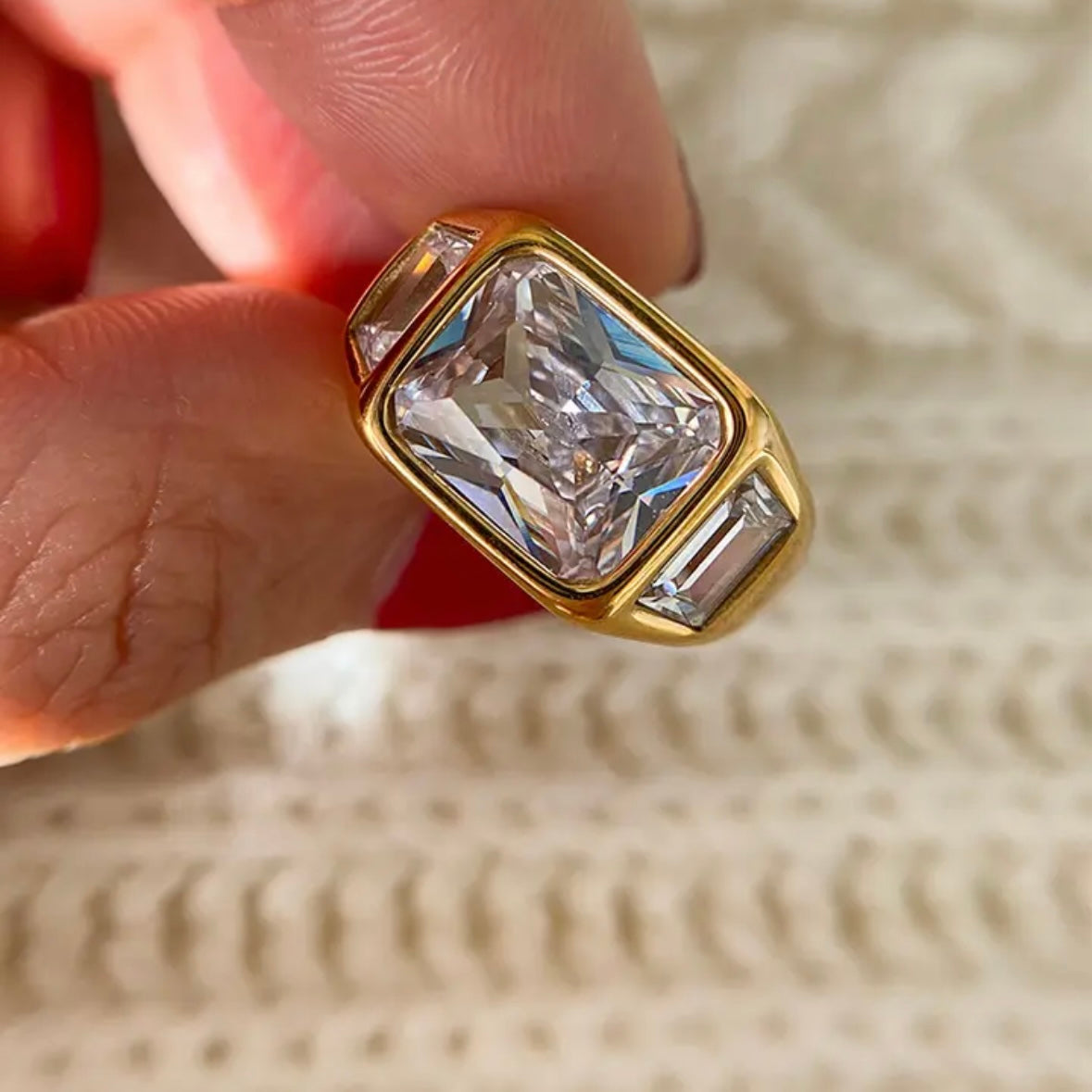 Vintage Large Zirconia Ring