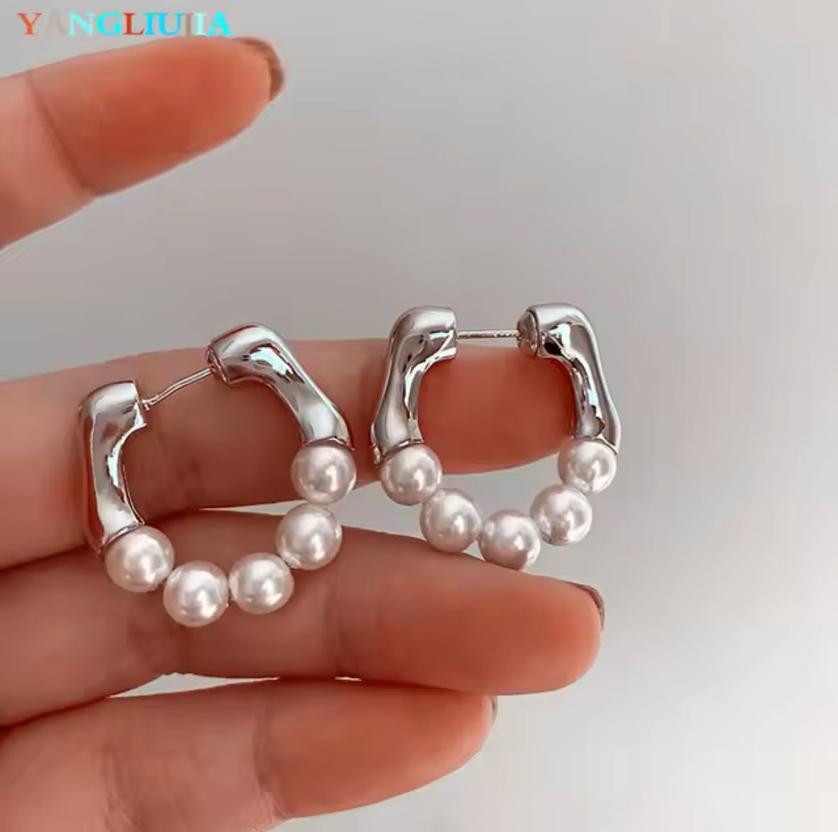 ISLAND PEARL EARRING