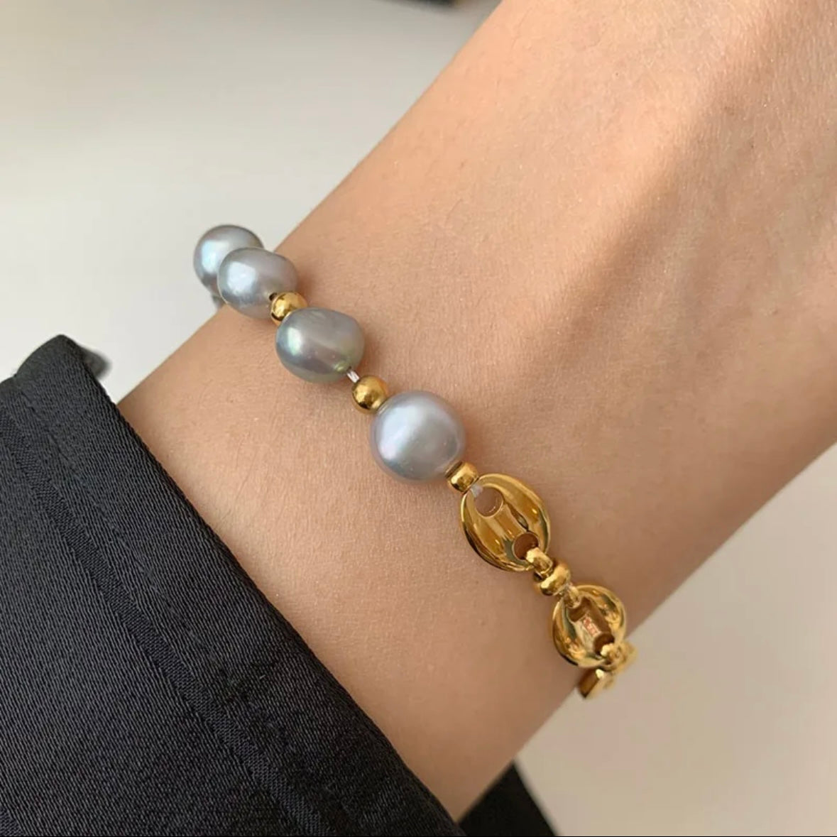 Gray pearl coffee bean chain bracelet