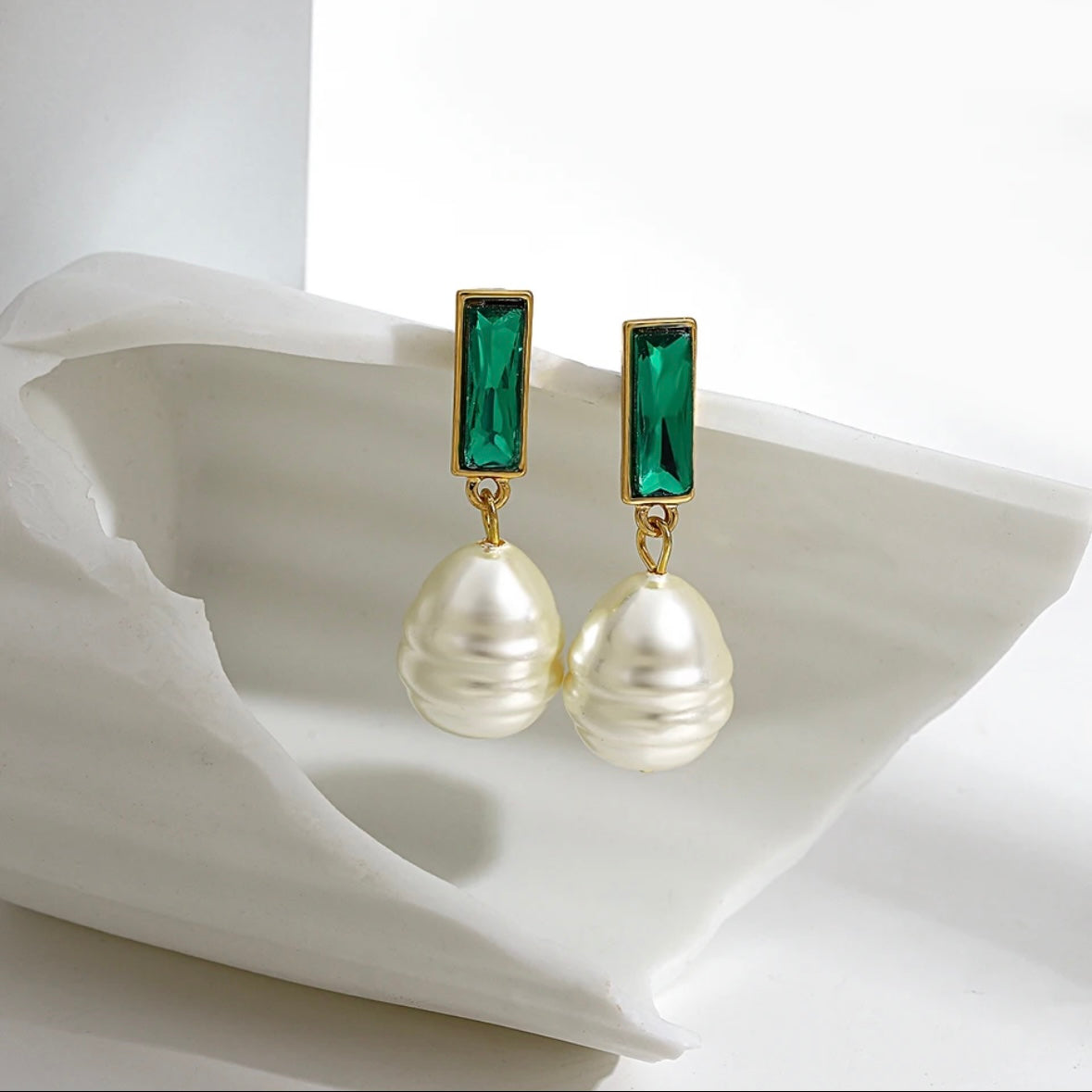 Green Crystal & Pearl Earrings