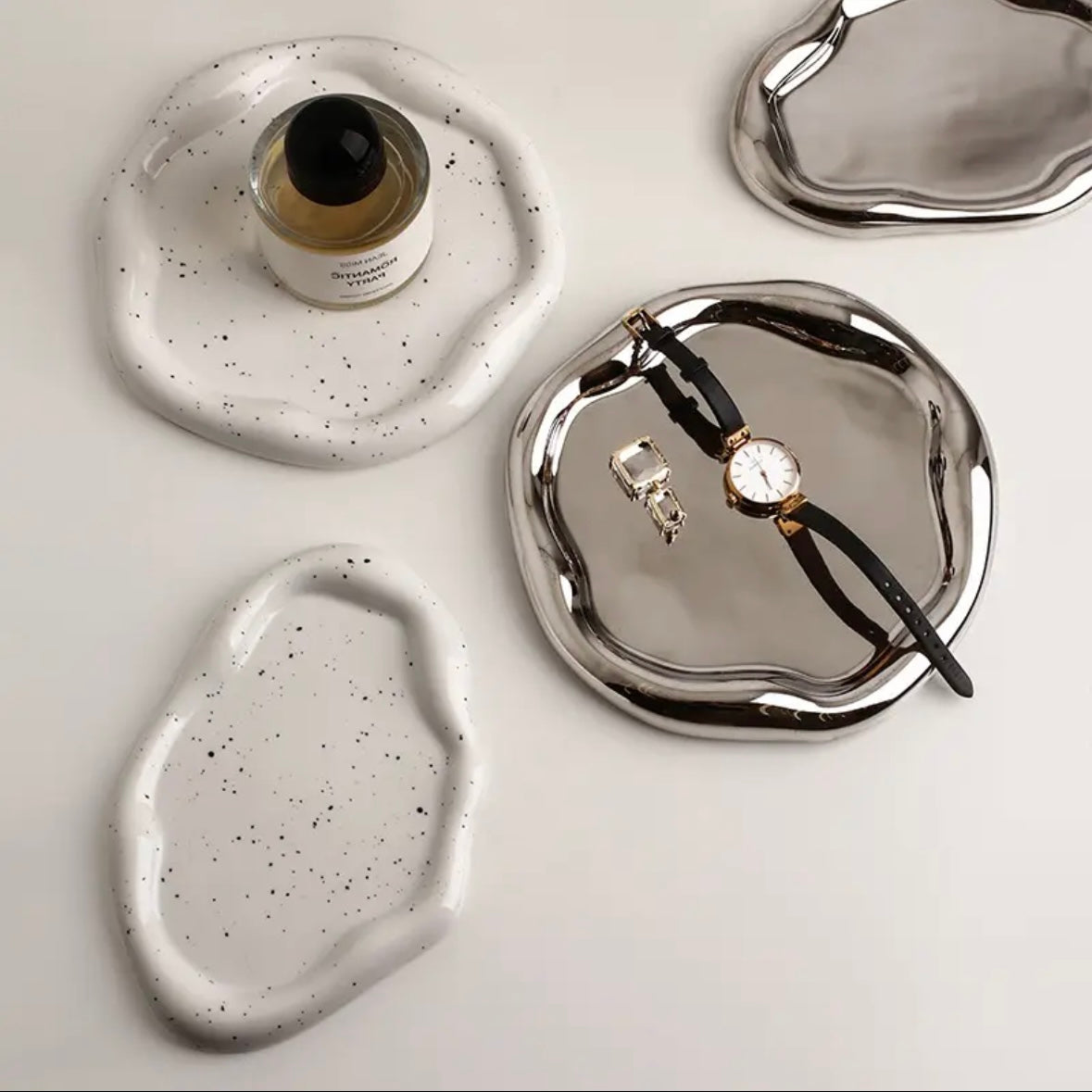 Cloud shape jewelry plate