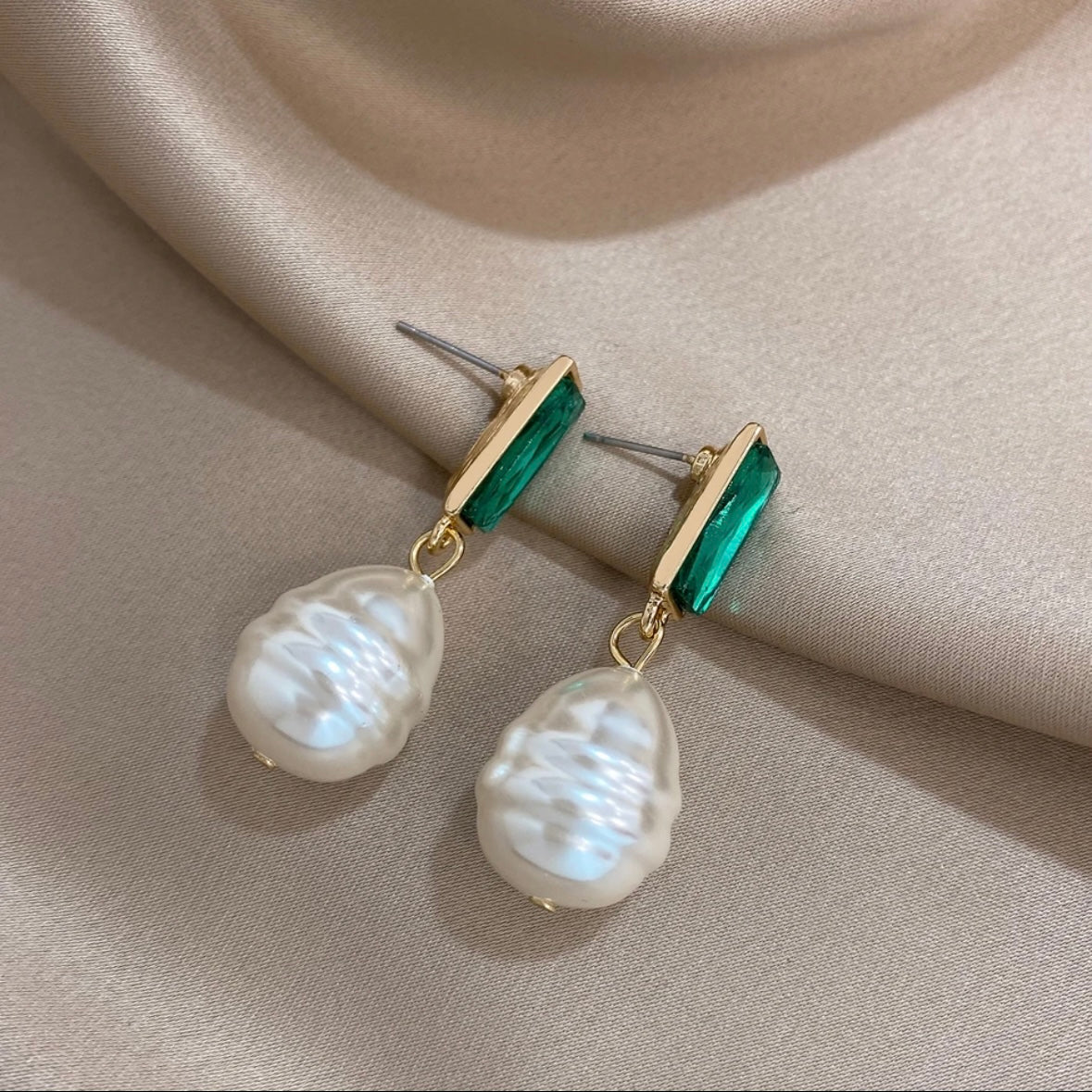 Green Crystal & Pearl Earrings