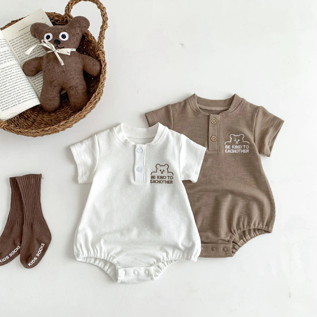 Short-Sleeved Bear Print Onesie